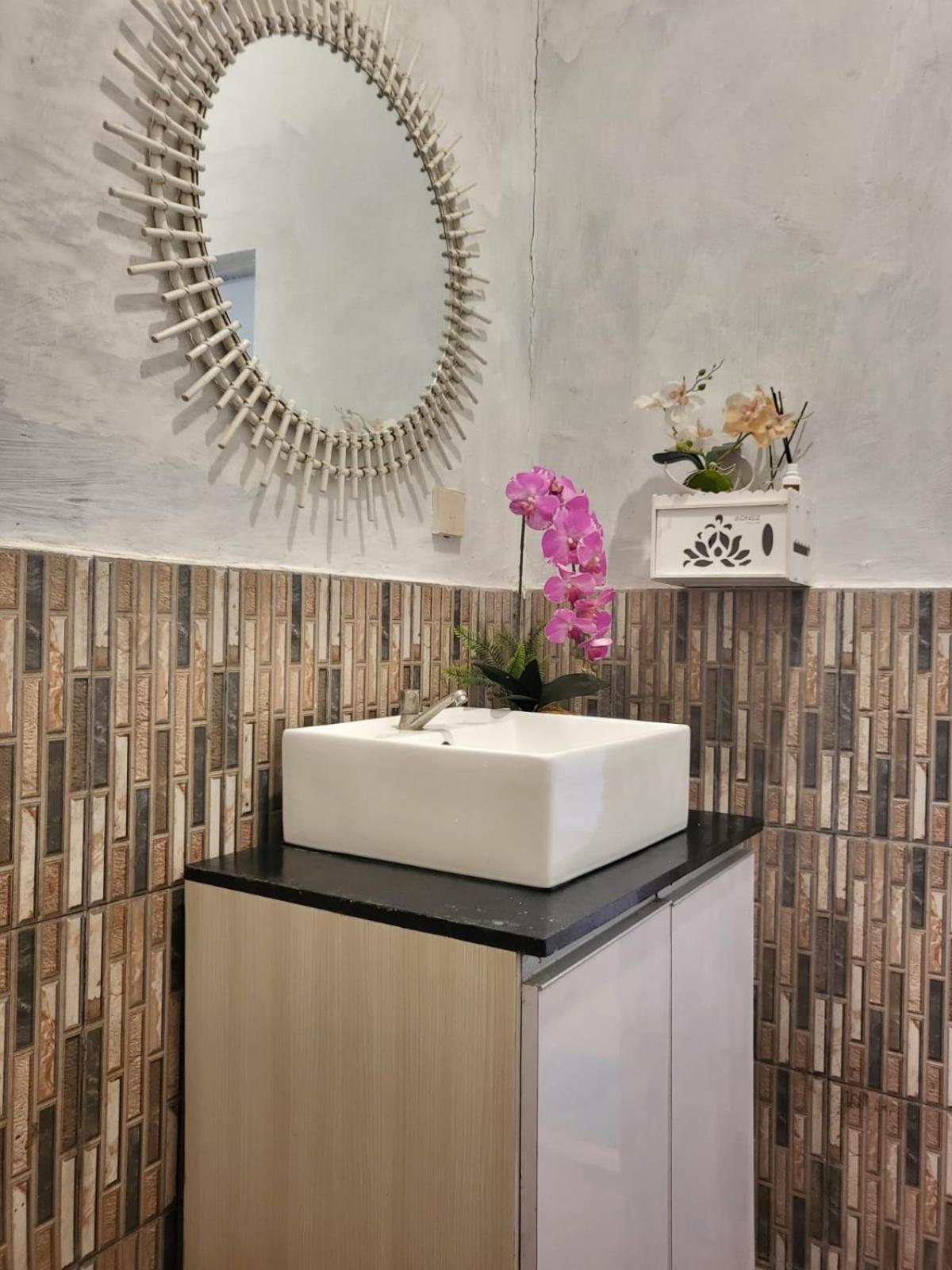 Bruri Villa Alor Kecil Екстериор снимка